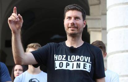 Pernar upozorenja iz Komore tumači kao "stanje panike"