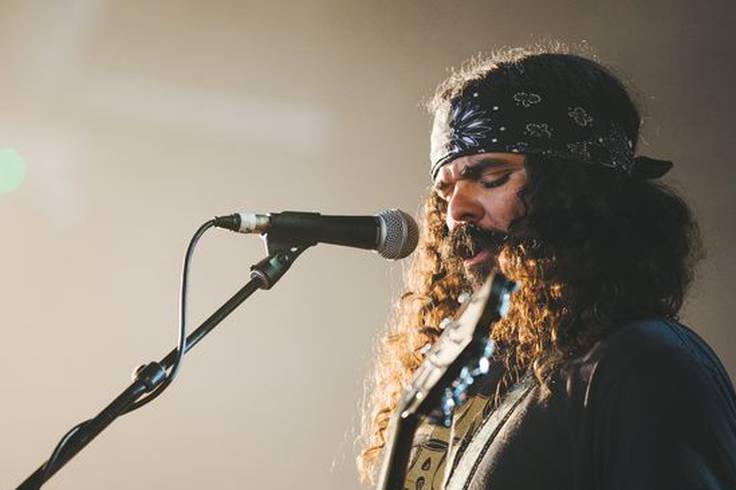 Pustinjski mag Brant Bjork sa svojim karavanom u Vintageu