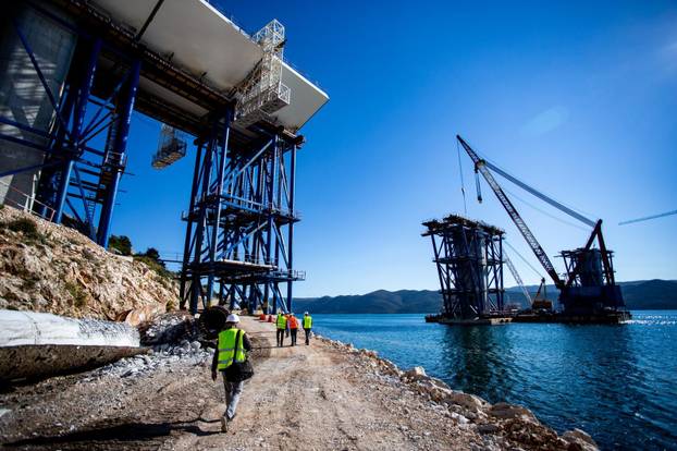 Radovi na Pelješkom mostu napreduju punom parom