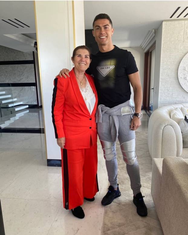 FOTO Životna drama Ronaldove majke: Razmišljala o pobačaju, preživjela moždani i rak dojke