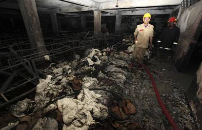 Bangladeš: 21 radnik je poginuo u požaru tvornice