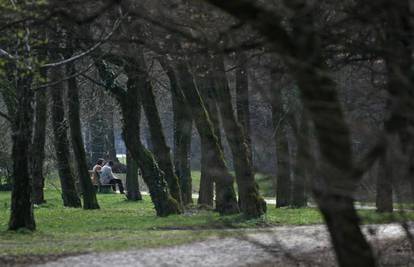 Zagreb: Curu (15) u trbuh upucao njezin ljubavnik?