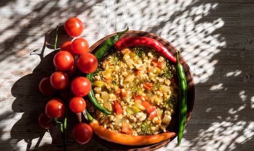 Lagani ljetni orzotto s povrćem