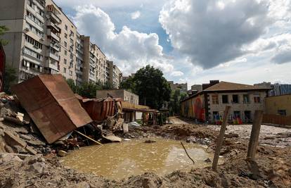 Separatisti tvrde da su okružili Lisičansk, Kijev demantira