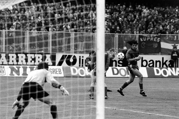 Zagreb: Savezna liga Jugoslavije, Dinamo - Borac, 7.4.1990.