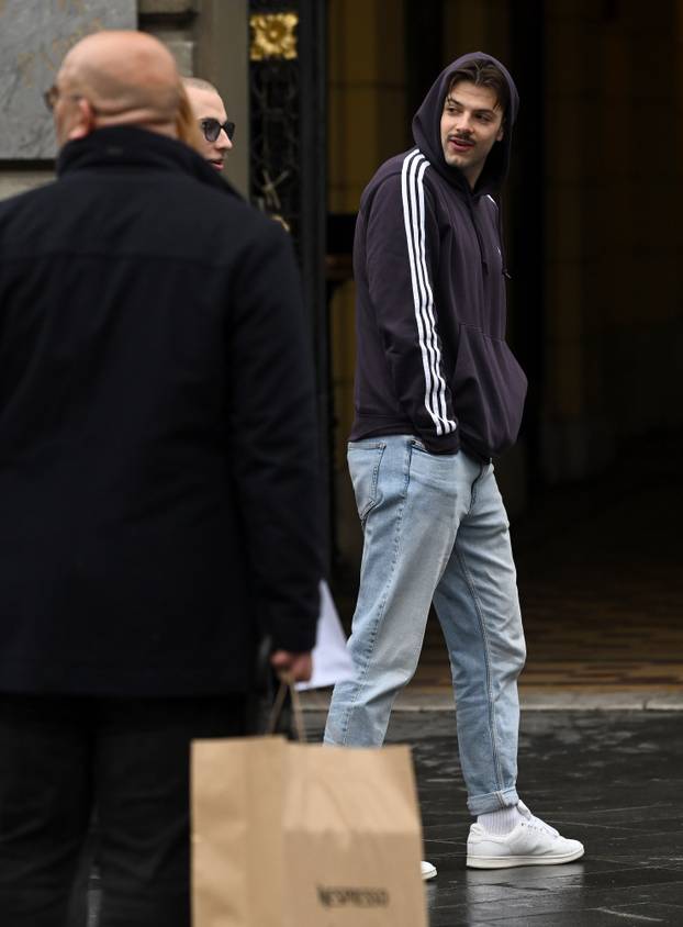 Zagreb: Filip Glavaš prošetao je gradom u društvu prijatelja