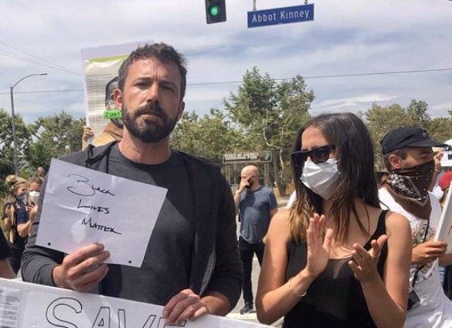 Ben Affleck i njegova nova cura otišli na prosvjed u Los Angeles