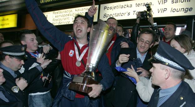 ARHIVA - Zagreb: Povratak srebrnih rukometaša sa Svjetskog prvenstva u Tunisu, 2005.