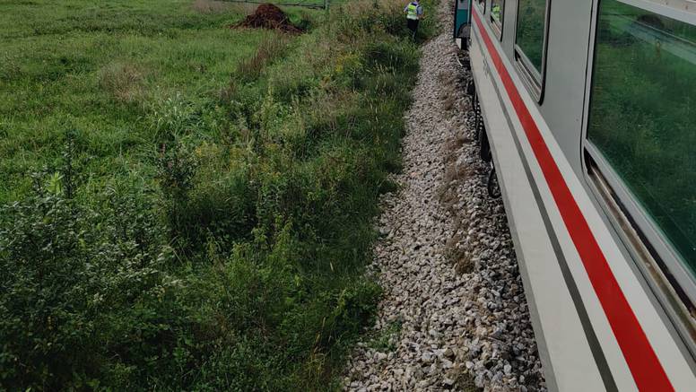 Muškarac poginuo u naletu vlaka kod Ivanić Grada