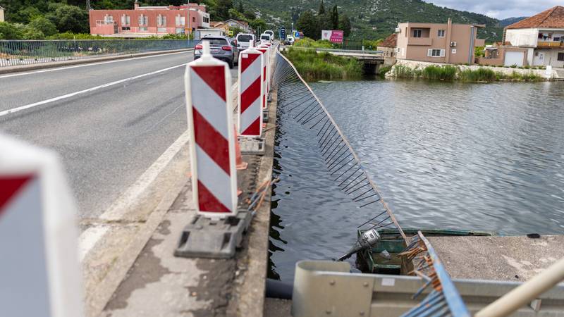 Detalji užasa u dolini Neretve: Nesreću skrivio pijani muškarac (73). Probili ogradu i utopili se 18 pxl 080525 132367782 bCPV9vG