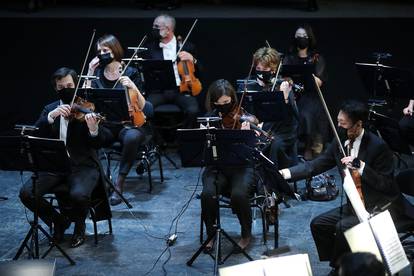 Zagrebačka filharmonija i maestro Dawid Runtz u petak u Tvornici kulture