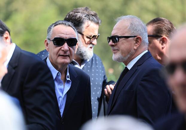 Zagreb: Posljedni ispraćaj novinara Roberta Valdeca 