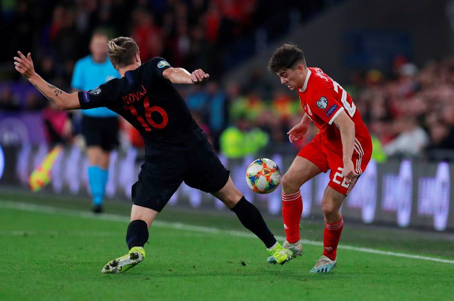 Rakitić i Kovačić izvan forme, Jedvaj ne može biti desni bek!