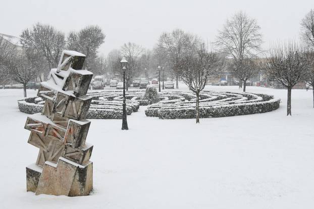 Prvi ovogodišnji snijeg u Bjelovaru