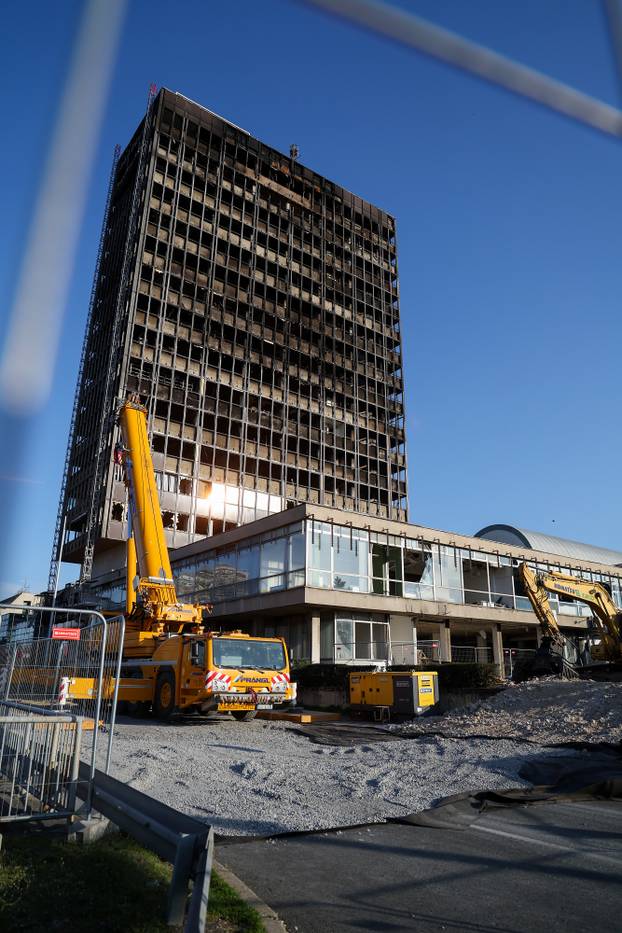 Zagreb: Radnici u Vjesnikovom neboderu