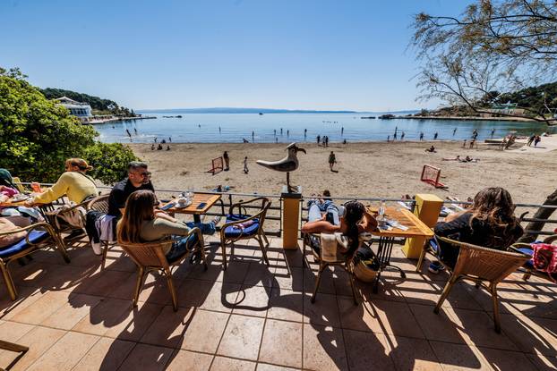 Split: Proljetni ugođaj na Bačvicama