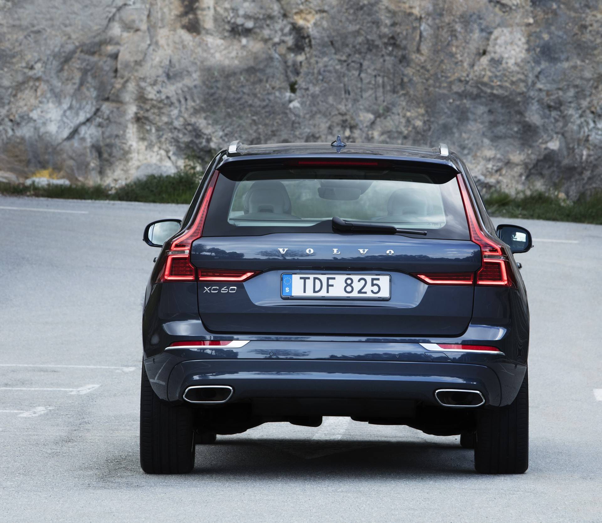 New Volvo XC60 - T6