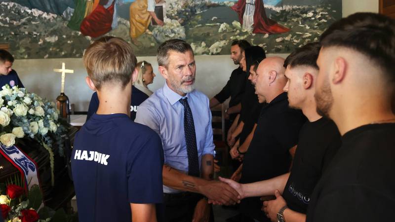 FOTO Posljednji ispraćaj dragog Ivana Gudelja: Stigli su Boban, Srebrić, Mlinarić, Štimac...