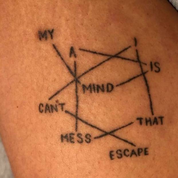 FOTO 50 tetovaža koje su pravi promašaj: 'Izgleda da su ih napravili pod prisilom!'