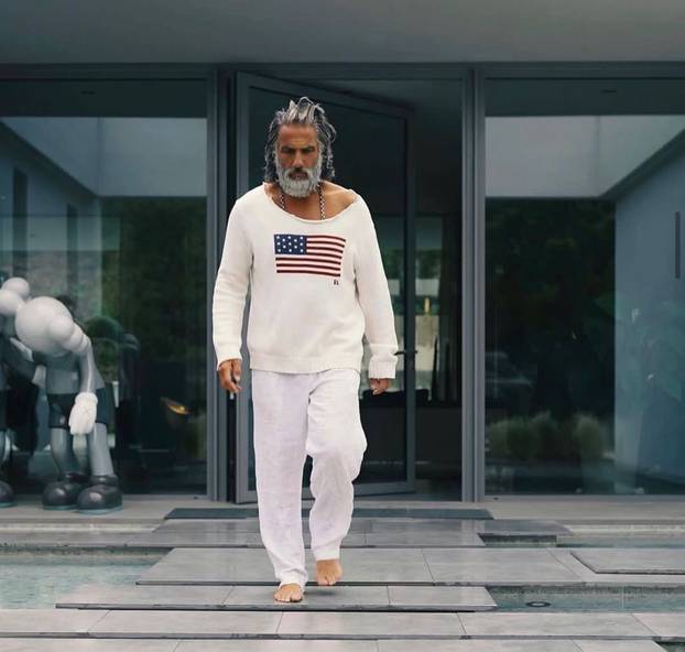 FOTO Zove se Zeus i izgleda kao bog: Ovaj muškarac je trenutno najpoželjniji na internetu!