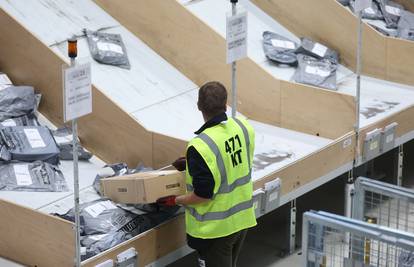 Udarac za Temu i Shein? EU želi već u  2026. uvesti carine na pakete s jeftinom robom iz Kine