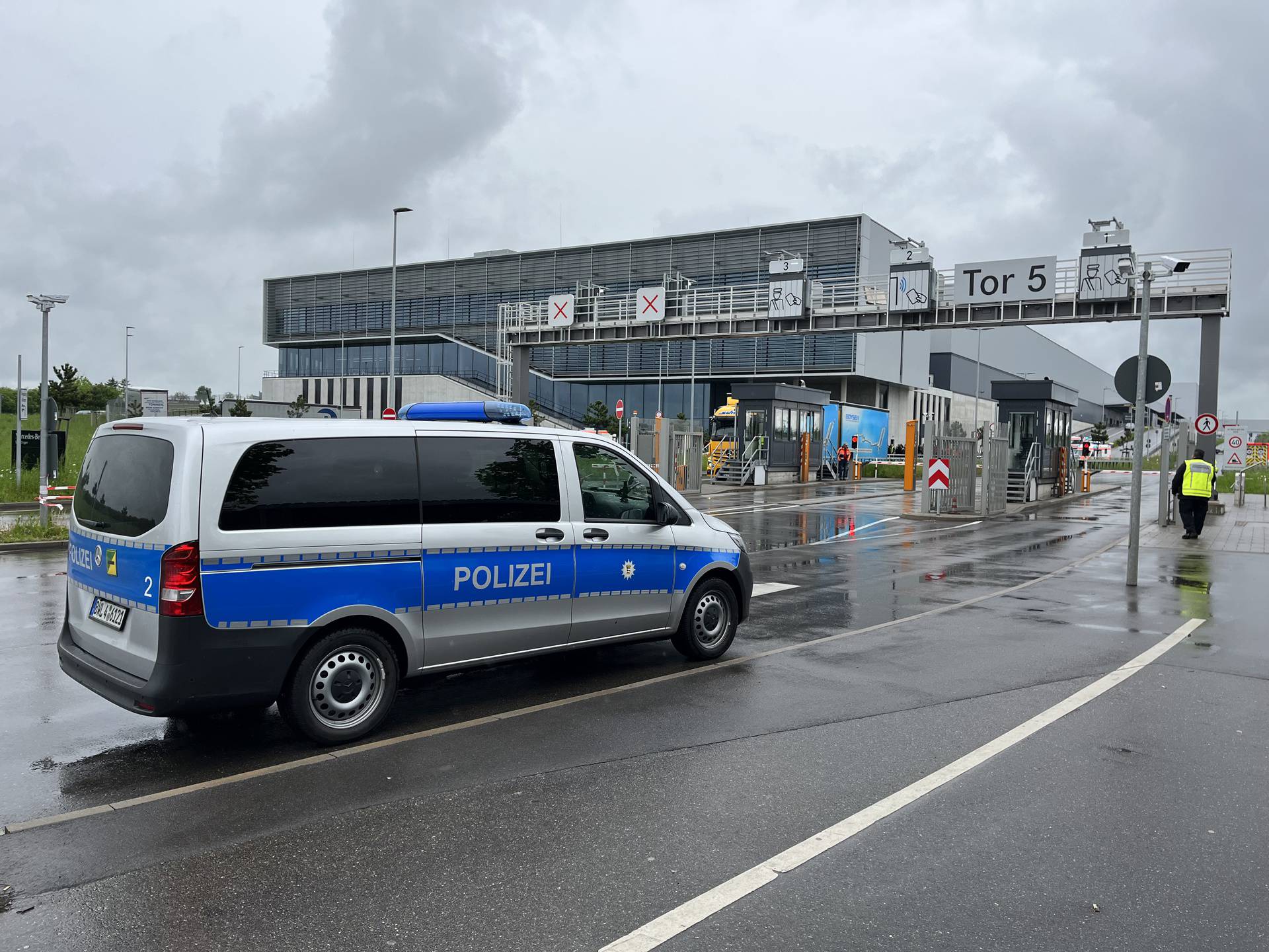 Pucnjava u Mercedesovoj tvornici kod Stuttgarta, jedna osoba ubijena
