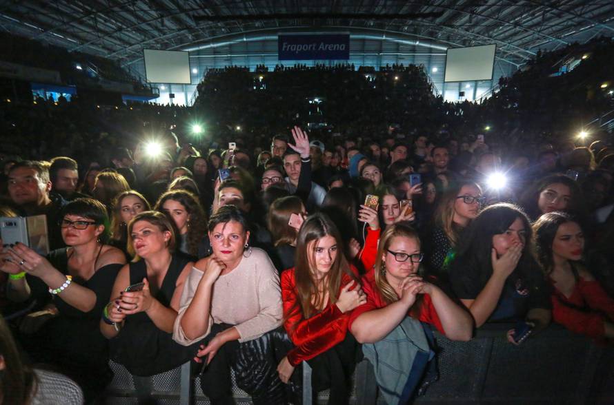Frankfurt: Miroslav Å koro zabavljao posjetitelje Hrvatske noÄi