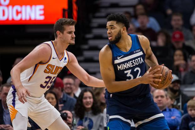 NBA: Phoenix Suns at Minnesota Timberwolves