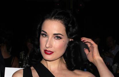 Dita Von Teese: Muškarci me ne zovu na spojeve jer se boje