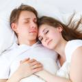 Položaji u kojima vi i partner spavate otkriva kakva je veza