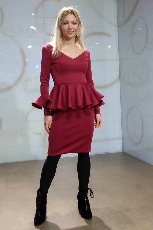 Zagreb: Poznate dame na reviji zimske kolekcije vjen?anica Vesne Spose