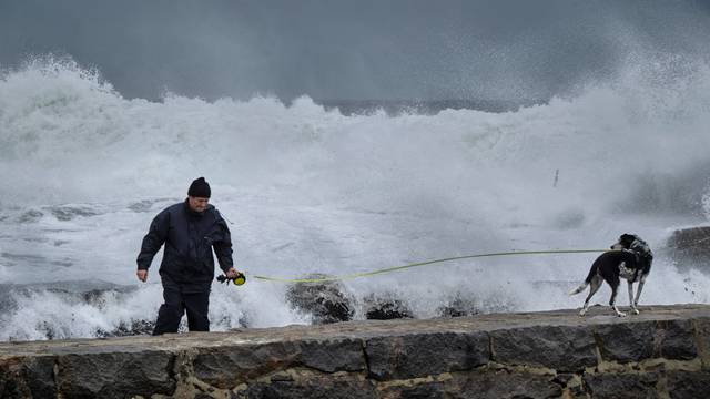Large waves caused by strong gusts of wind are seen on Bornholm
