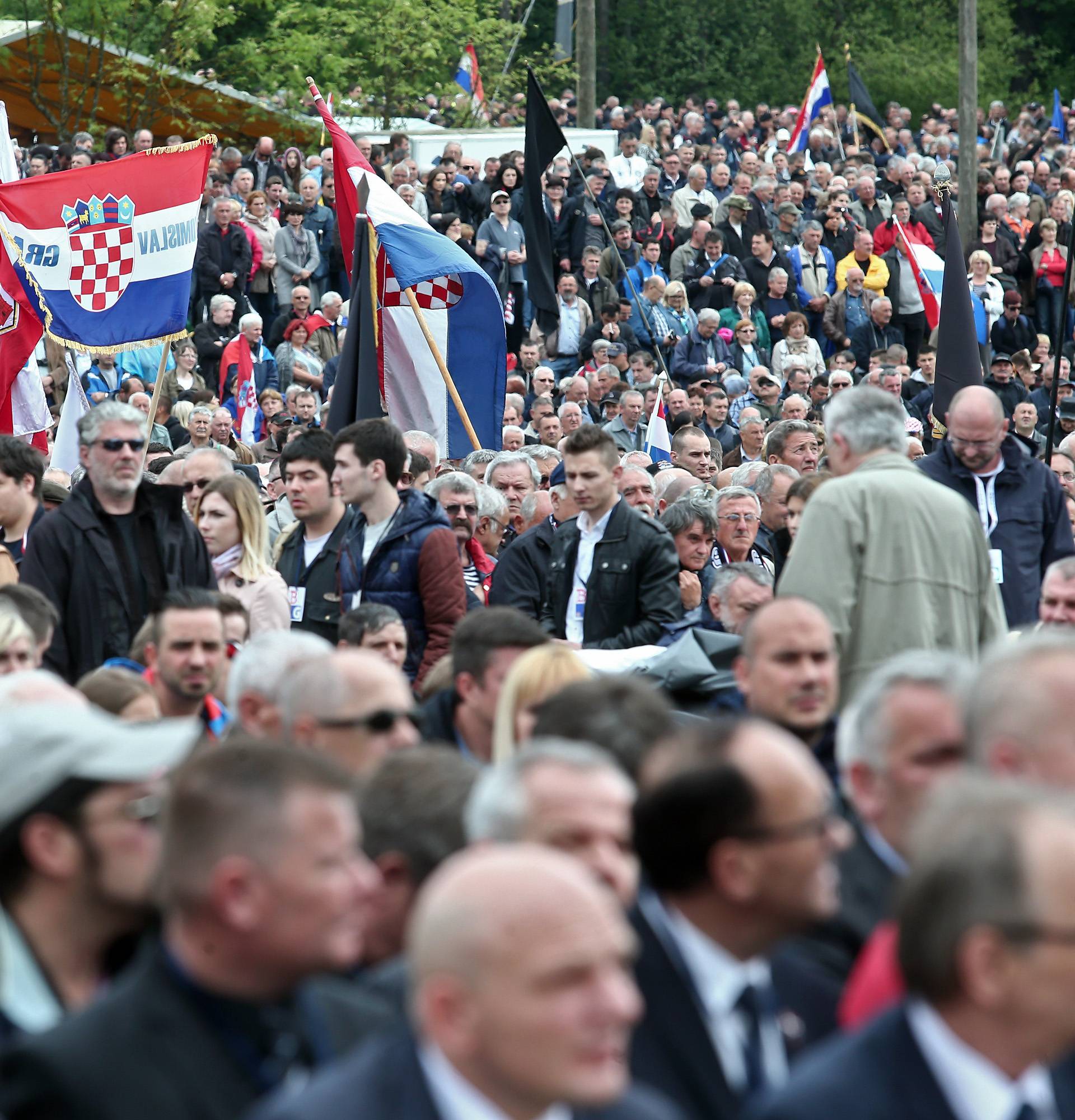 Odali počast žrtvama: Reiner  i Karamarko stigli na Bleiburg