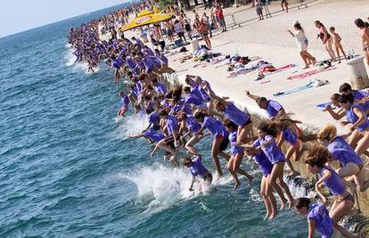 Zadar: Na Millenium jumpu s rive skočilo 1500 ljudi