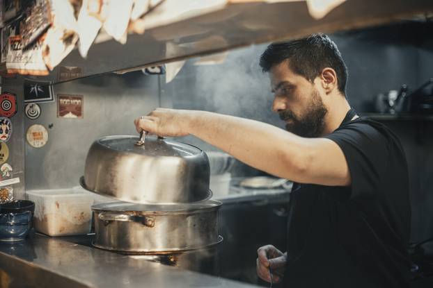 Mihovil Roso, Kai street food bar