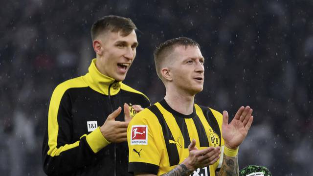 Soccer 1. Bundesliga/ Borussia Dortmund - Eintracht Frankfurt 4:0.