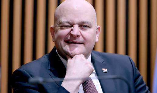 FOTO Evo &scaron;to je &Scaron;u&scaron;njar radio na raspravi o nuklearnoj energiji