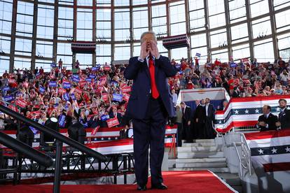 FOTO Trump na zadnjem danu kampanje: 'Meksikanci su krivi za naš problem s imigrantima!'