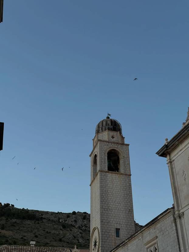 FOTO Arija Rizvić je pokazala prizore divnog Dubrovnika, a pažnju privukao i njen dekolte