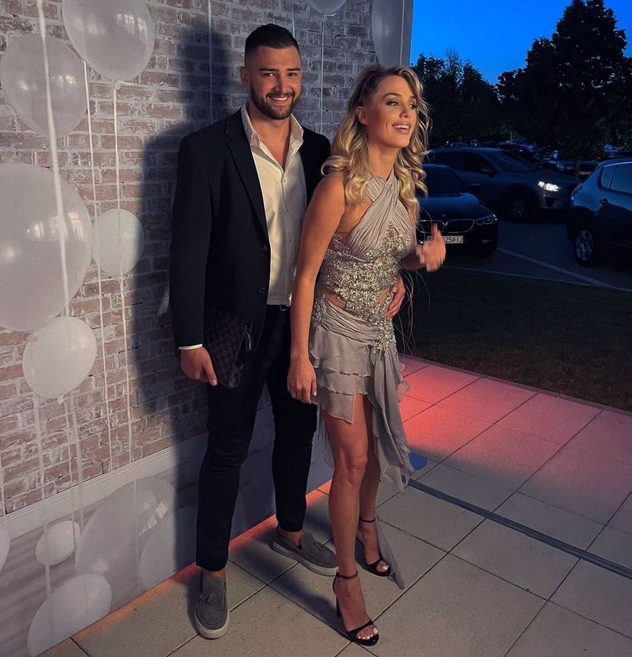 Kristina se zaručila, ali i dalje je poznata kao Šukerova bivša: 'Ne smeta nam to, želimo bebu'