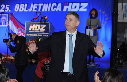 Karamarko bi pisao hrvatsku povijest, a ne može HDZ-ovu