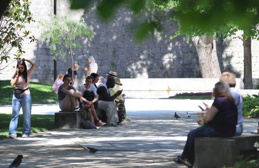 Splitske plaže pune su kupača 