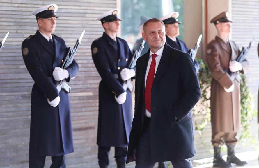 Zagreb: Dolazak uzvanika na inauguraciju predsjednika Zorana Milanovića