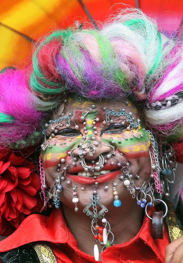 Edinburg: Razli?iti karakteri na Fringe festivalu