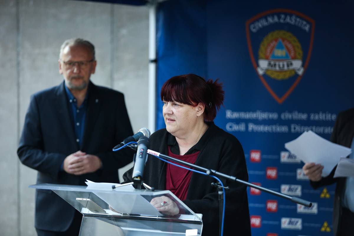 Krizni stožer: Bit će još manjih potresa, maknite se od zgrada