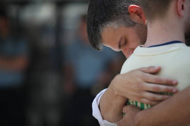 Zagreb: Performans Studija jednog zagrljaja 