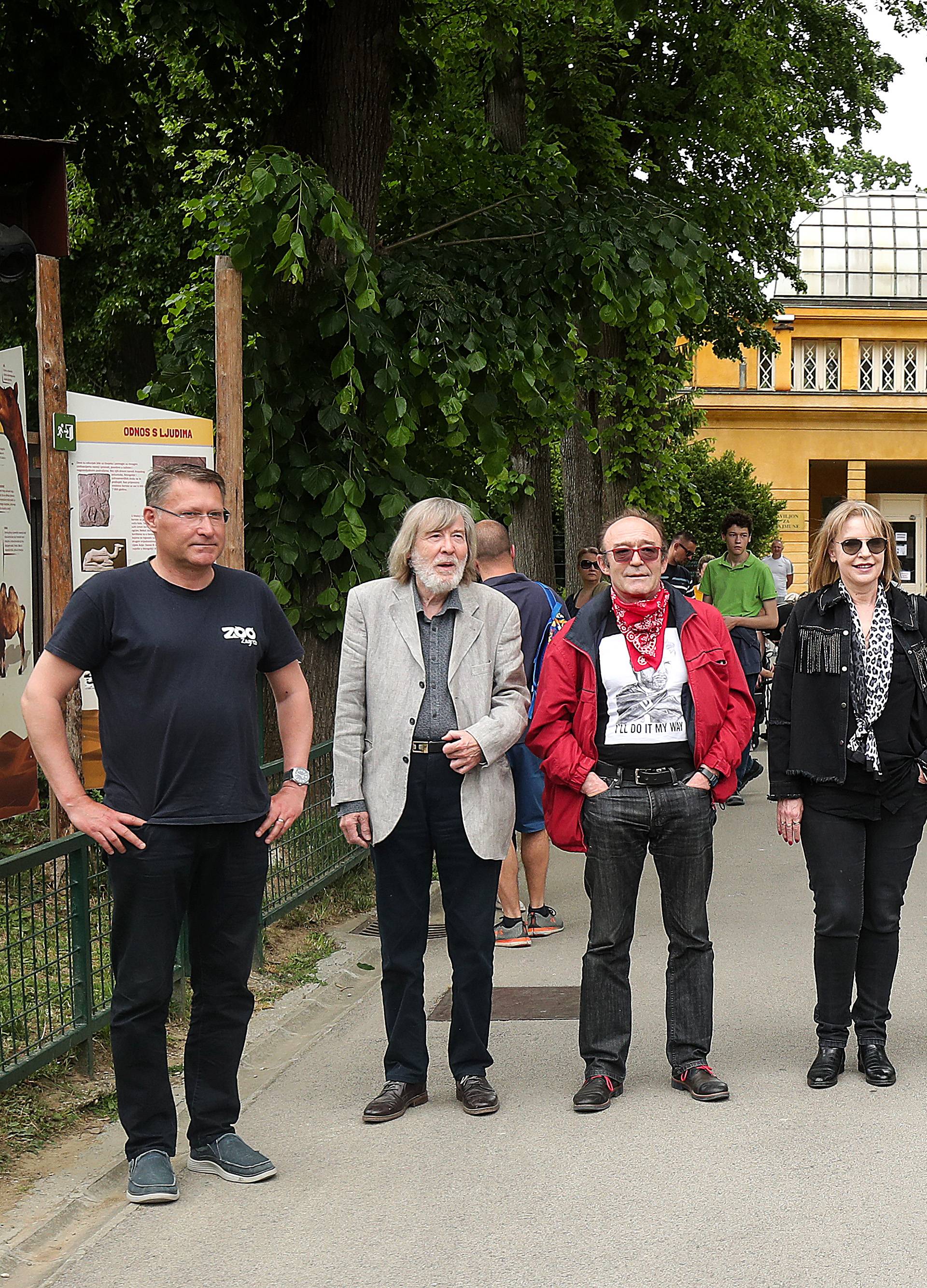 Zagreb: Zoološki vrt posjetili legendarni Smogovci i igrač Dinama Antonio Marin