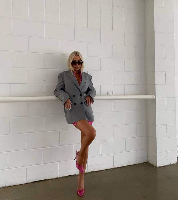 FOTO Zaludile internet! Majka i kći izgledaju identično, svi su uvjereni da su blizanke...