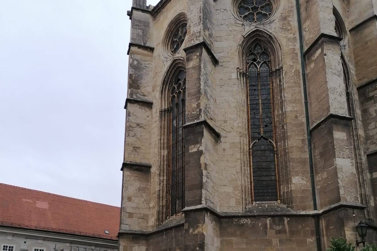 Postavljaju se skele oko zagrebačke Katedrale: Treba uviditi još sva oštećenja