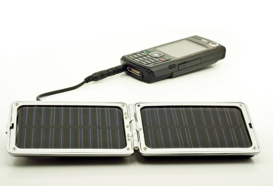 Nije vam potrebna utičnica - nabavite solarnu bateriju za mobitel i budite bezbrižni